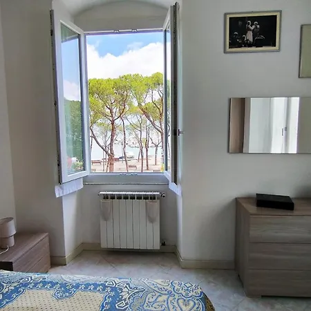 Un Balcone In Pineta Fezzano (Liguria)